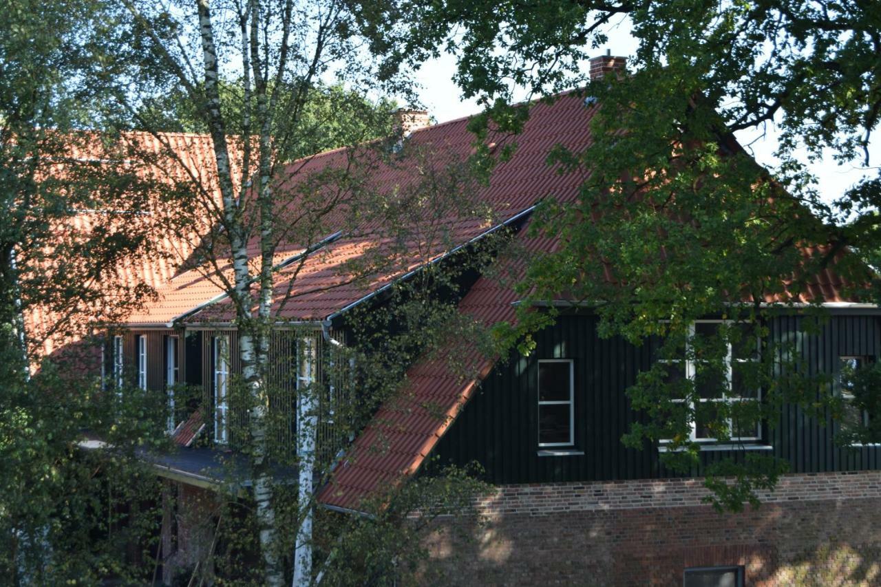 Ferien Hohes Elbufer Hotell Schnakenbek Exteriör bild