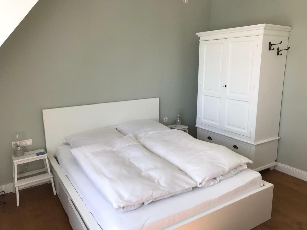 Ferien Hohes Elbufer Hotell Schnakenbek Exteriör bild